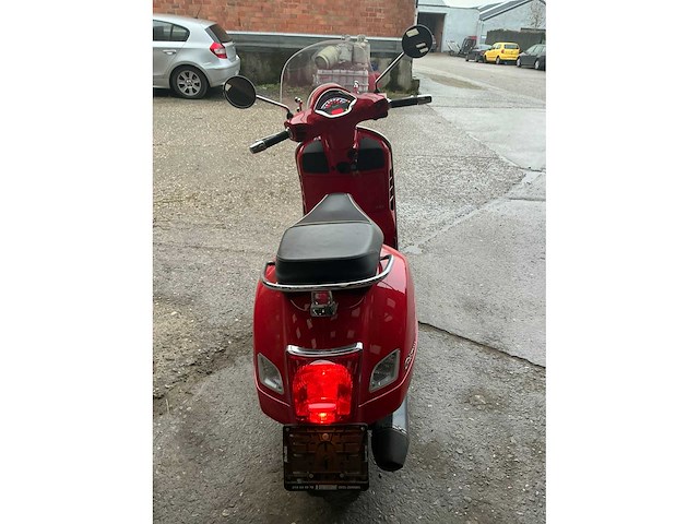 2017 vespa gts super 300 moto scooter - afbeelding 7 van  14