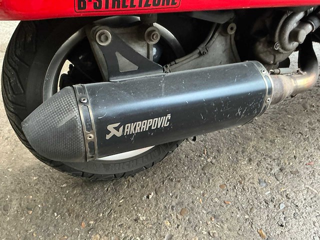 2017 vespa gts super 300 moto scooter - afbeelding 9 van  14