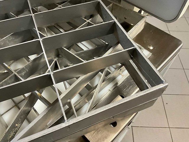 2017 vitella sqg sa 20 automatische deegverdeler + rvs kar deegbakken - afbeelding 8 van  19