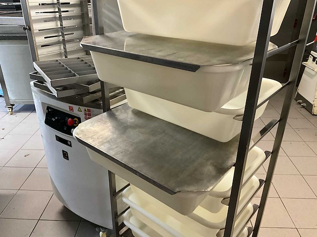 2017 vitella sqg sa 20 automatische deegverdeler + rvs kar deegbakken - afbeelding 13 van  19