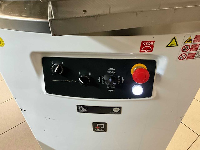 2017 vitella sqg sa 20 automatische deegverdeler + rvs kar deegbakken - afbeelding 15 van  19