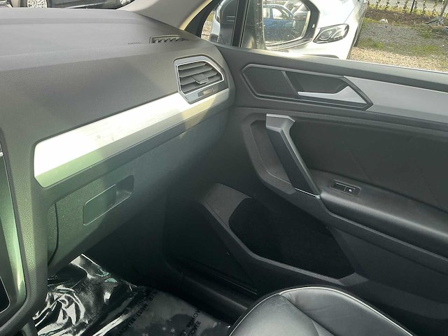 2017 volkswagen tiguan 1.4 tsi dsg blue motiontechnology lounge personenauto - afbeelding 13 van  40