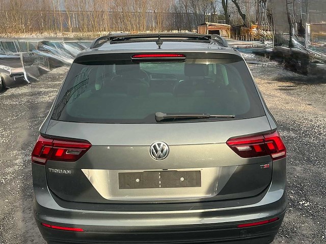 2017 volkswagen tiguan 1.4 tsi dsg blue motiontechnology lounge personenauto - afbeelding 38 van  40