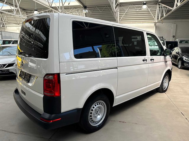 2017 volkswagen transporter kombi 4x4 minibus - afbeelding 11 van  23