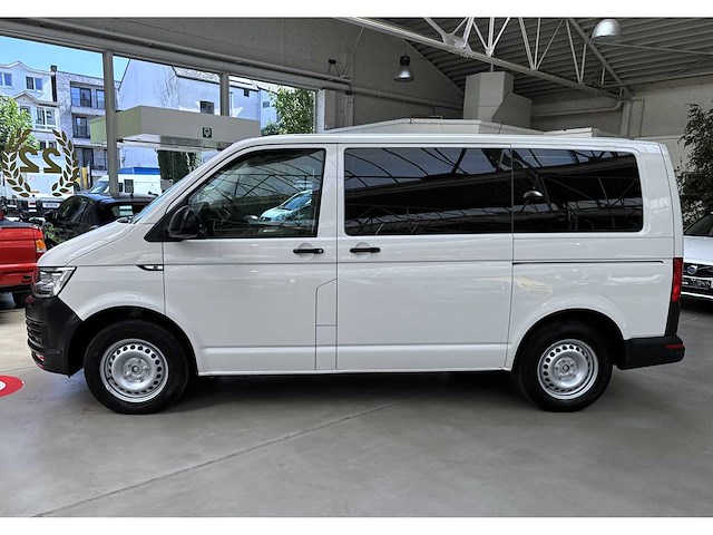 2017 volkswagen transporter kombi 4x4 minibus - afbeelding 6 van  23