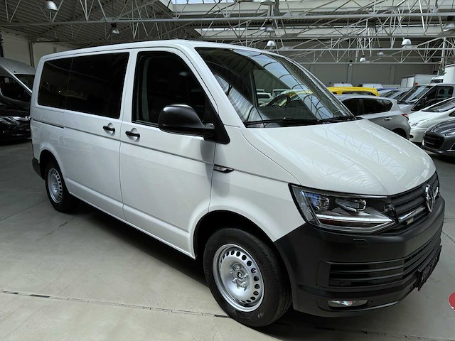 2017 volkswagen transporter kombi 4x4 minibus - afbeelding 5 van  23