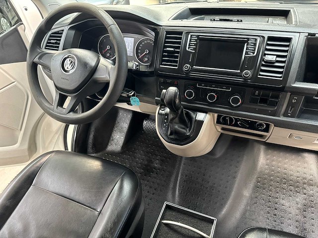 2017 volkswagen transporter kombi 4x4 minibus - afbeelding 9 van  23