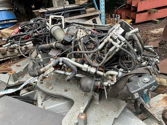2017 volvo ecrd25d harnas hydraulische verdeelblokken en leidingen - afbeelding 1 van  6