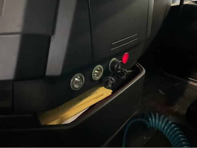 2017 volvo fh vta3t trekker met 2017 royen rs3h4 kraan, oplegger - afbeelding 32 van  55