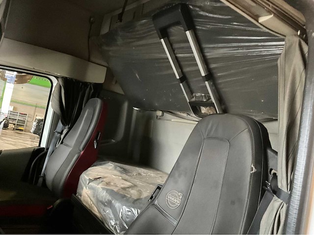 2017 volvo fh vta3t trekker met 2017 royen rs3h4 kraan, oplegger - afbeelding 33 van  55