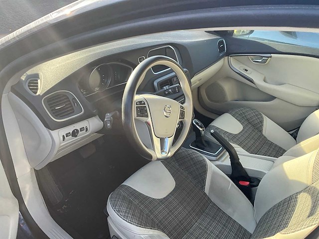 2017 volvo v40 wagen (1165-1032) - afbeelding 21 van  37