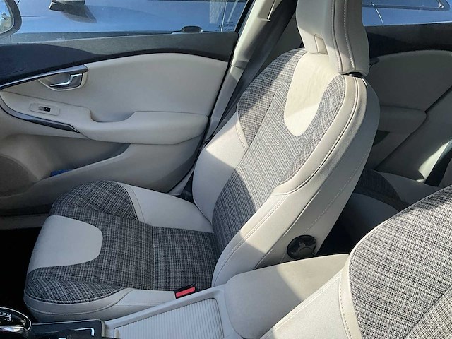 2017 volvo v40 wagen (1165-1032) - afbeelding 26 van  37