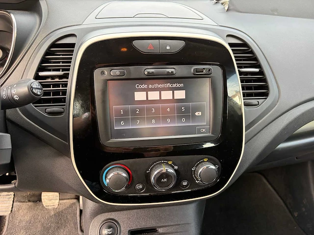 2018 - renault - captur - 0.9i - 12v turbo tce 90 - car - afbeelding 19 van  20