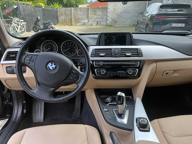 2018 bmw 320i personenauto - afbeelding 2 van  23