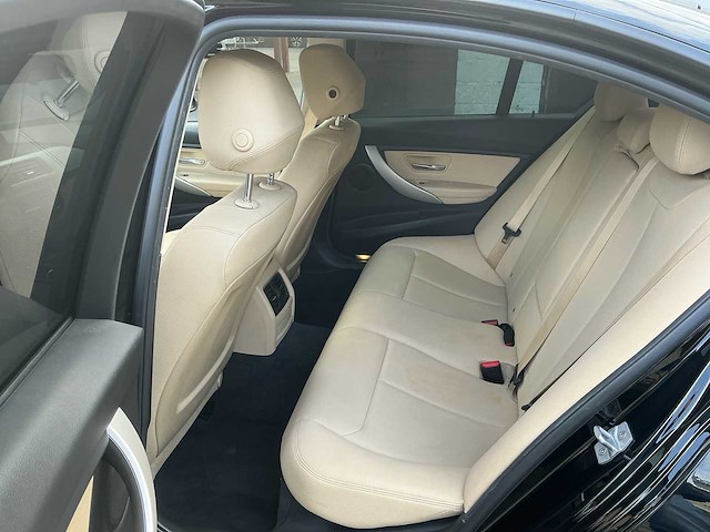 2018 bmw 320i personenauto - afbeelding 6 van  23
