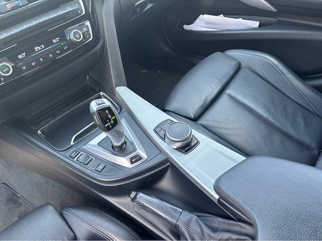 2018 bmw 330e iperformance m pack personenauto - afbeelding 3 van  16