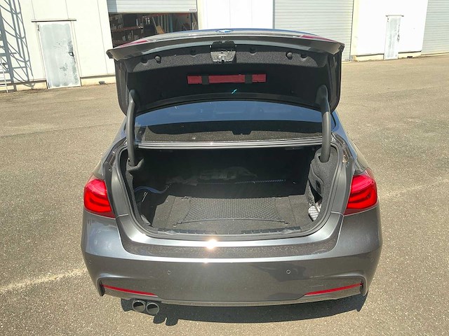 2018 bmw 330e iperformance m pack personenauto - afbeelding 7 van  16