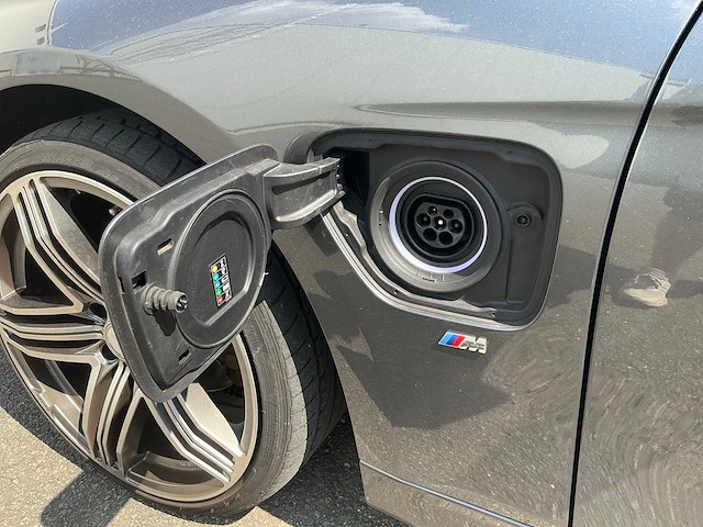 2018 bmw 330e iperformance m pack personenauto - afbeelding 25 van  36