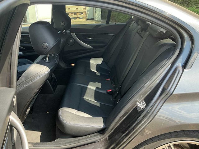 2018 bmw 330e iperformance m pack personenauto - afbeelding 15 van  39