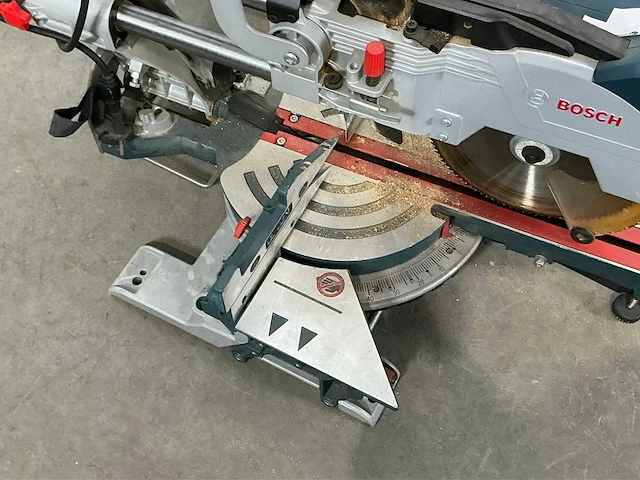 2018 bosch gcm 8 sjl telescoop-/afkortzaag - afbeelding 3 van  7