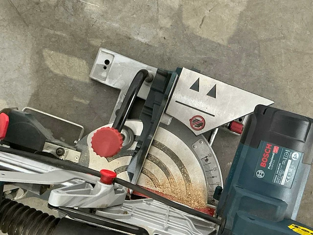 2018 bosch gcm 8 sjl telescoop-/afkortzaag - afbeelding 4 van  7