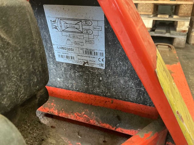 2018 bt lifter lhm230si hand hydraulische palletwagen - afbeelding 3 van  3