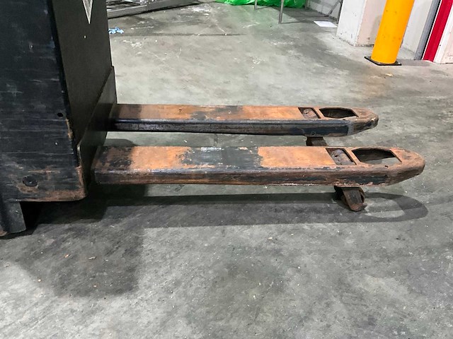 2018 crown wp-3010-1.6 elektrische palletwagen - afbeelding 2 van  11