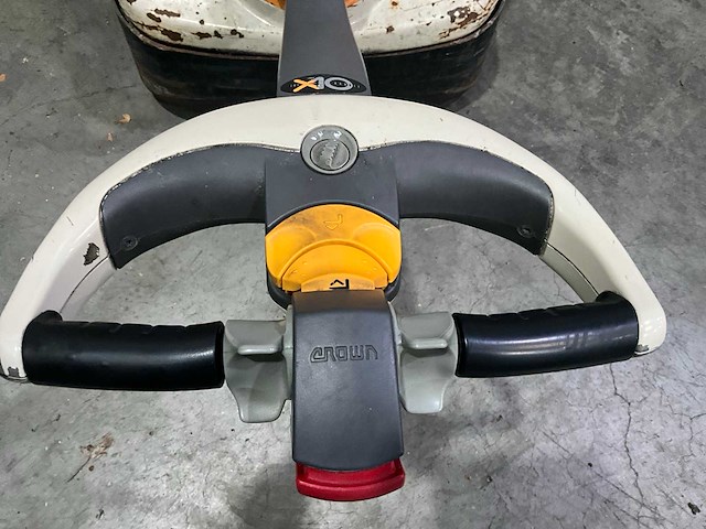 2018 crown wp-3010-1.6 elektrische palletwagen - afbeelding 11 van  11