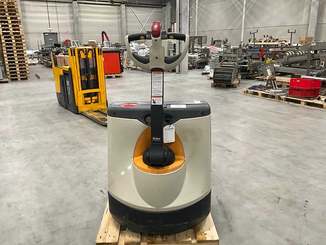 2018 crown wp 3015 elektrische palletwagen - afbeelding 6 van  13