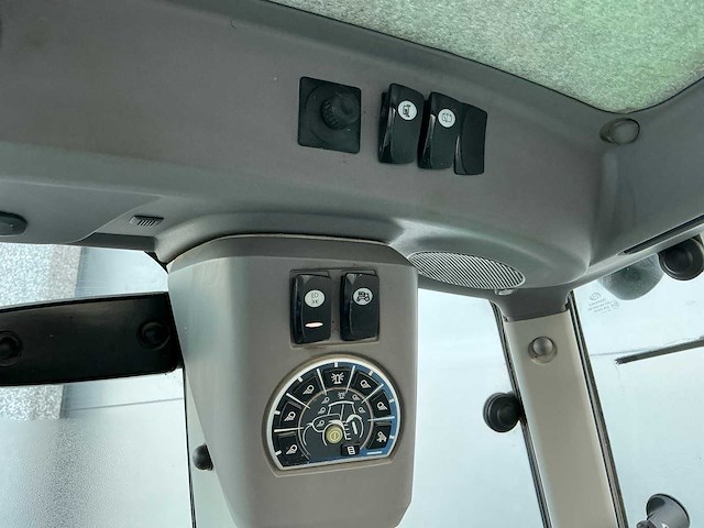 2018 deutz-fahr 6215 agroton ttv vierwielaangedreven landbouwtractor - afbeelding 14 van  28