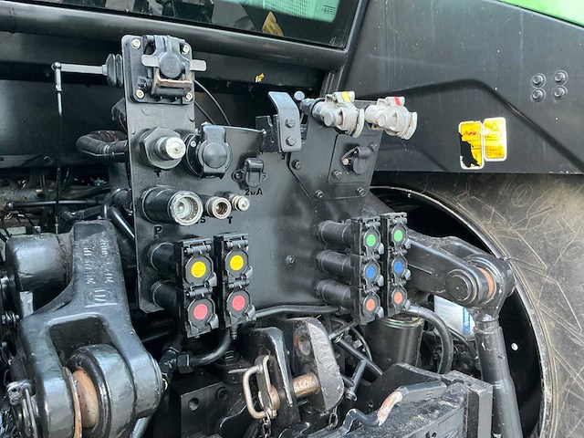 2018 deutz-fahr 6215 agroton ttv vierwielaangedreven landbouwtractor - afbeelding 21 van  28