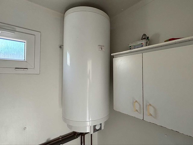 2018 euro cabin slaap / leef / kantoorunit + sanitair (video) - afbeelding 12 van  12