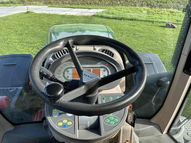 2018 fendt 828 vario vierwielaangedreven tractor - afbeelding 24 van  40