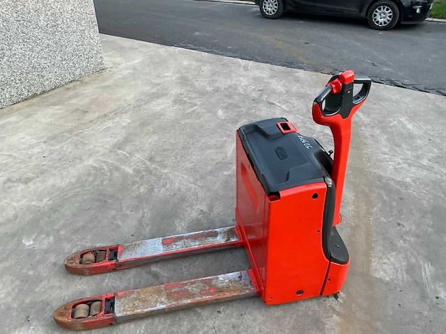 2018 fenwick t18 elektrische palletwagen - afbeelding 8 van  13