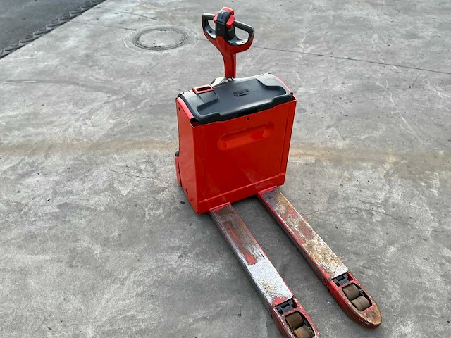 2018 fenwick t18 elektrische palletwagen - afbeelding 11 van  13