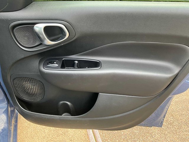 2018 fiat 500l 0.9 lounge monovolume - panoramisch dak - airco - trekhaak - benzine - afbeelding 43 van  66