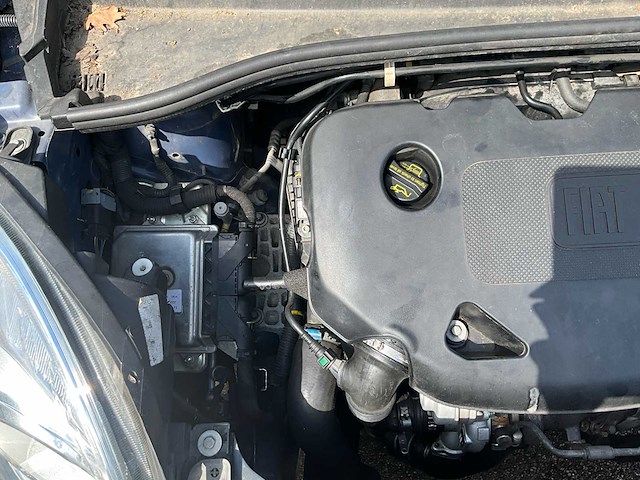 2018 fiat 500l 0.9 lounge monovolume - panoramisch dak - airco - trekhaak - benzine - afbeelding 53 van  66