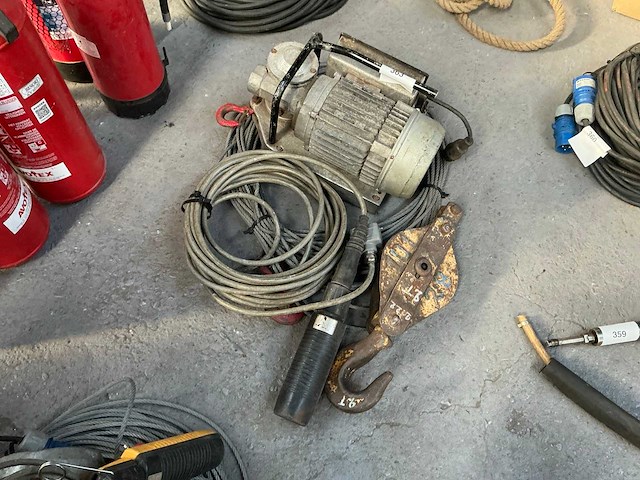 2018 fixator 461 elektrische hijslier - afbeelding 1 van  9