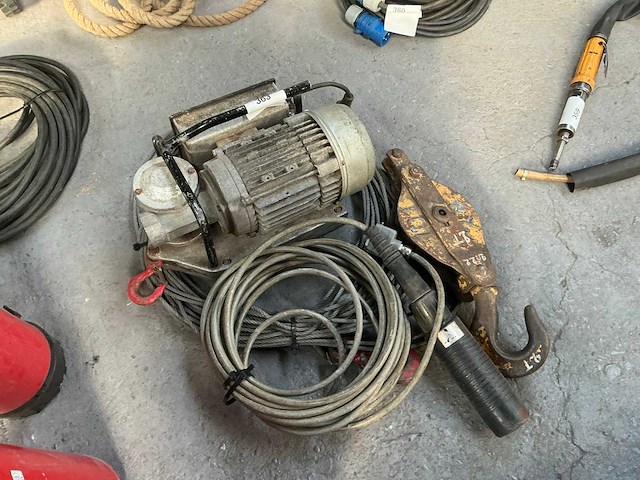 2018 fixator 461 elektrische hijslier - afbeelding 2 van  9