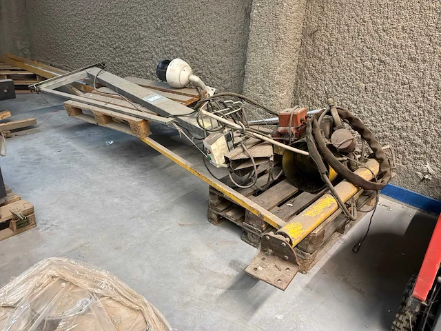 2018 frederiks techniek 40-99000 zwenkarmkraan telescopisch - afbeelding 1 van  3