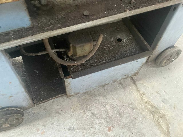 2018 hbm 712 metalen horizontale bandzaagmachine - afbeelding 5 van  8