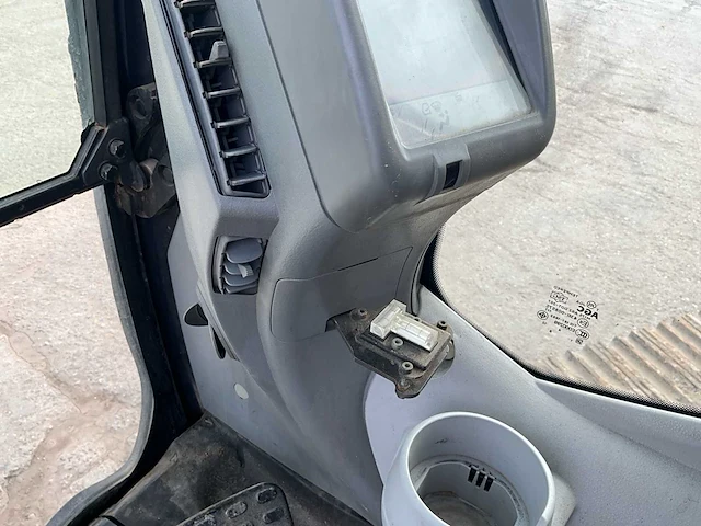 2018 hitachi zx250lc-6 rupsgraafmachine - afbeelding 13 van  33