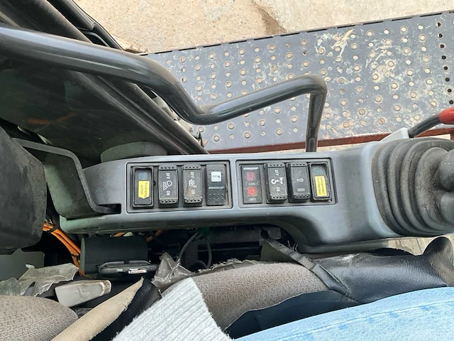 2018 hitachi zx250lc-6 rupsgraafmachine - afbeelding 15 van  33