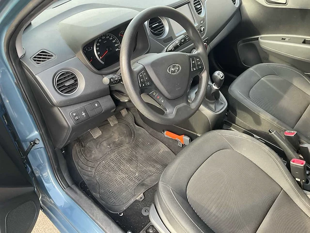 2018 hyundai i10 personenauto - afbeelding 2 van  15