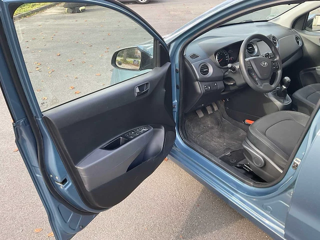 2018 hyundai i10 personenauto - afbeelding 15 van  15