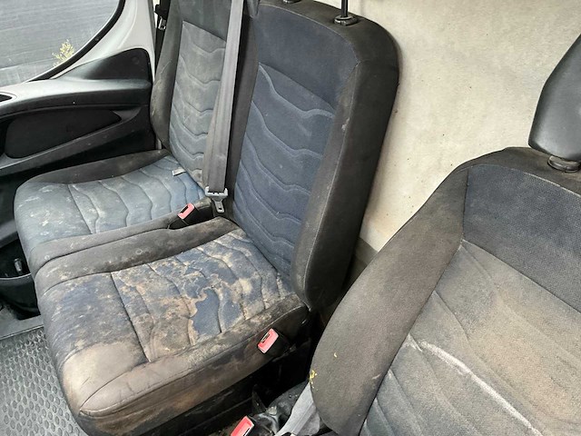 2018 iveco daily lichte vracht - euro 6b - geldige technische keuring - afbeelding 16 van  50