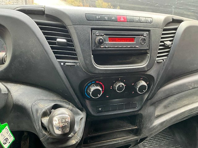 2018 iveco daily lichte vracht - euro 6b - geldige technische keuring - afbeelding 19 van  50