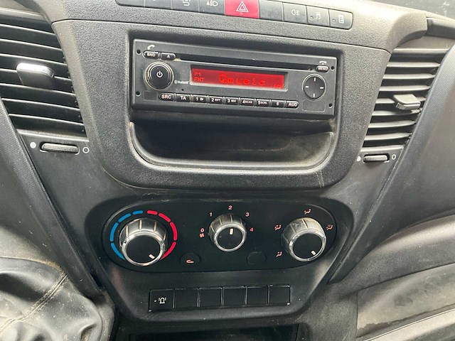 2018 iveco daily lichte vracht - euro 6b - geldige technische keuring - afbeelding 20 van  50