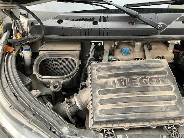 2018 iveco daily lichte vracht - euro 6b - geldige technische keuring - afbeelding 35 van  50