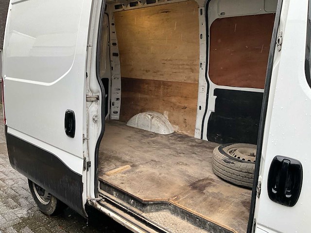 2018 iveco daily lichte vracht - euro 6b - trekhaak - afbeelding 8 van  46